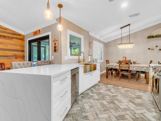 Продажа дома по адресу 22489 Swordfish Drive - фото 6691437