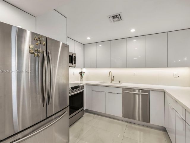 Продажа квартиры #1231 - фото 7428576