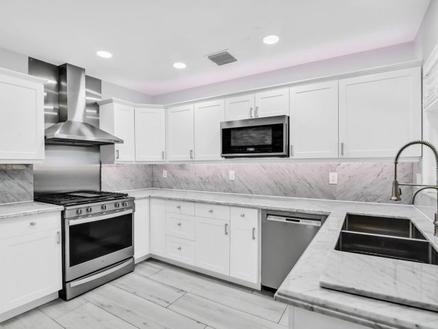 Продажа дома по адресу 504 36th Street - фото 6546021