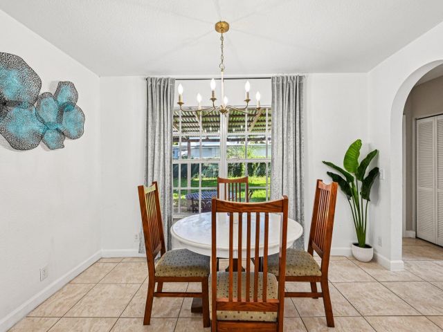 Продажа дома по адресу 423 Kern Street - фото 6533739