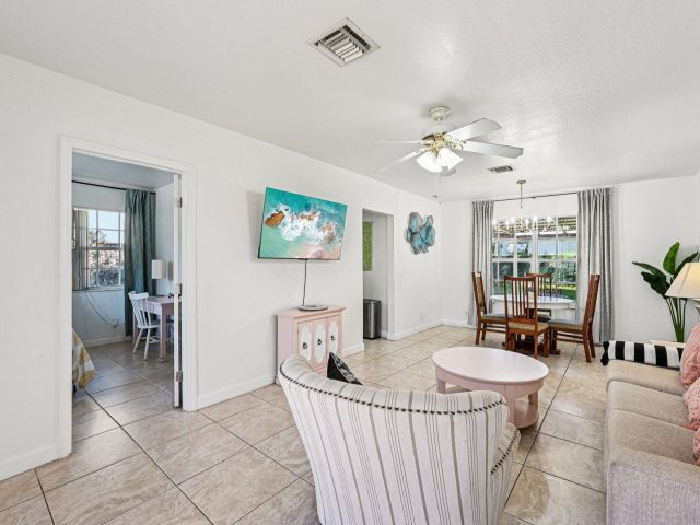 Продажа дома по адресу 423 Kern Street - фото 6533742