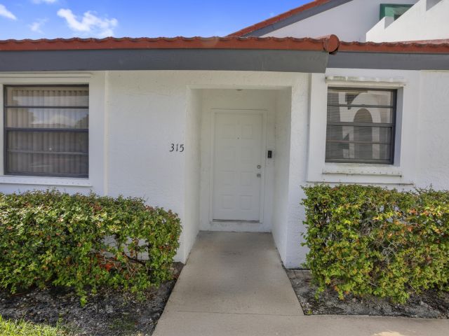 Дом в аренду по адресу 315 NW 36th Avenue - фото 6565082