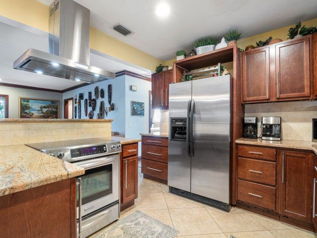 Дом в аренду по адресу 3118 Pierson Drive - фото 6595300