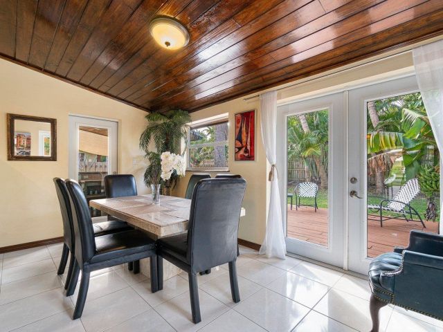 Дом в аренду по адресу 3118 Pierson Drive - фото 6595305