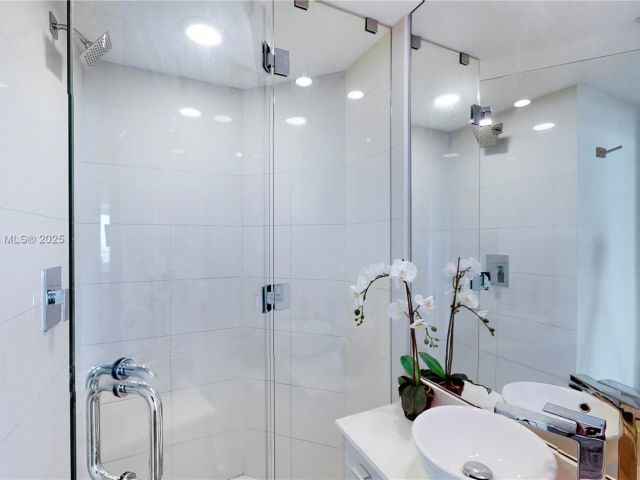 Продажа квартиры #4607 - фото 6539071