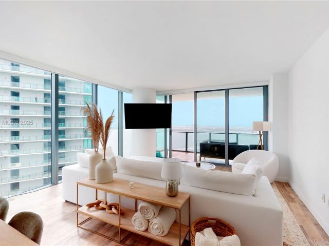 Продажа квартиры #4607 - фото 6539078