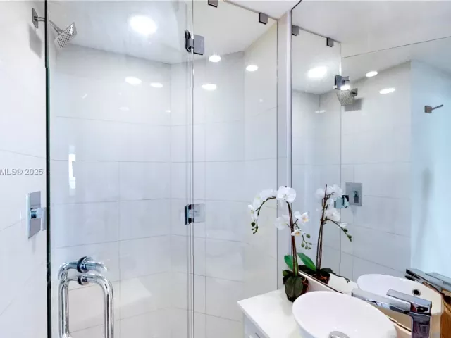 Продажа квартиры #4607 - фото 6539071