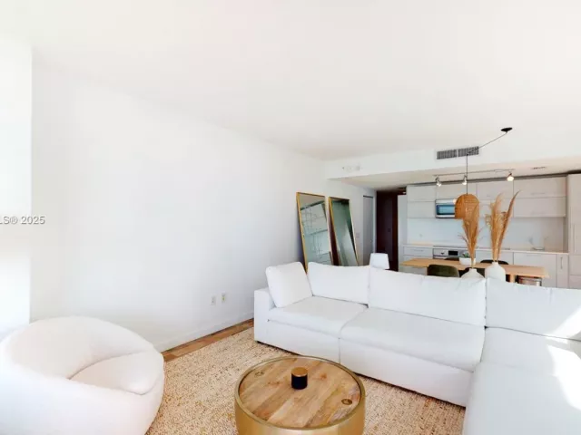 Продажа квартиры #4607 - фото 6539077