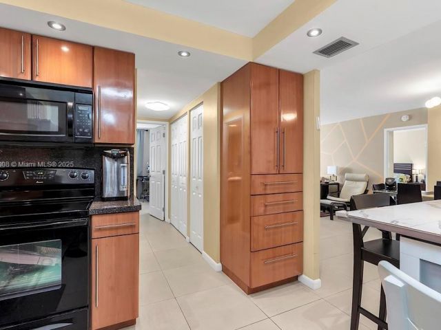 Продажа квартиры #708 - фото 7435450