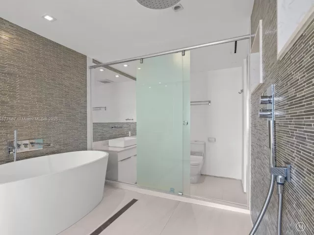 Продажа квартиры #8011 - фото 6532334