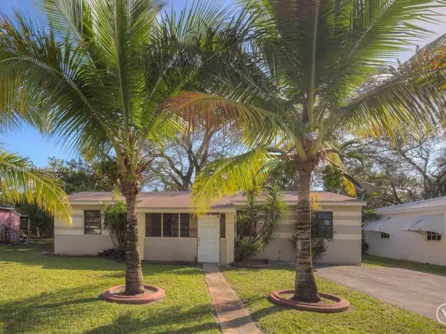 Дом в аренду по адресу 640 NE 137th St 640 - фото 6530749