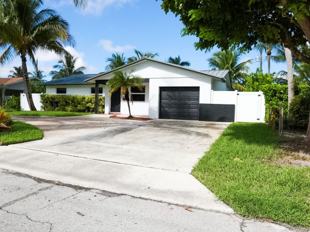 Продажа дома по адресу 1502 NW 4th Avenue - фото 6542656