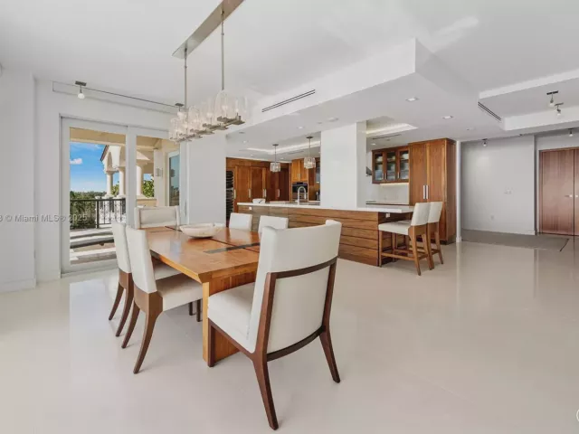 Продажа квартиры #7966 - фото 6532354