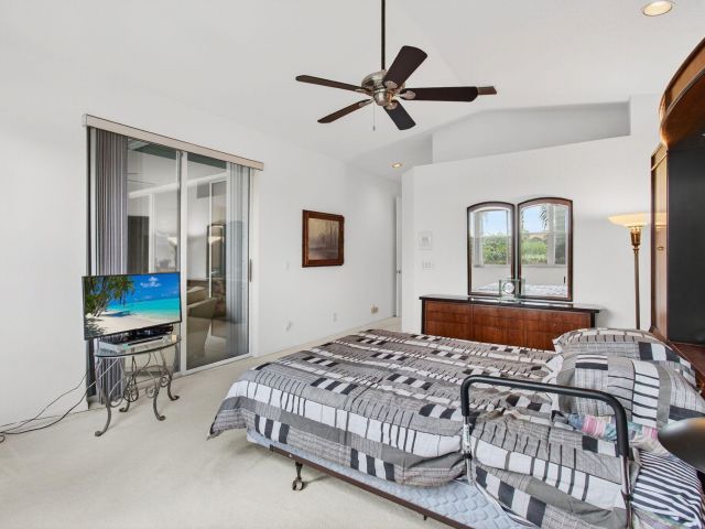 Продажа дома по адресу 18718 Sea Turtle Lane - фото 6548140