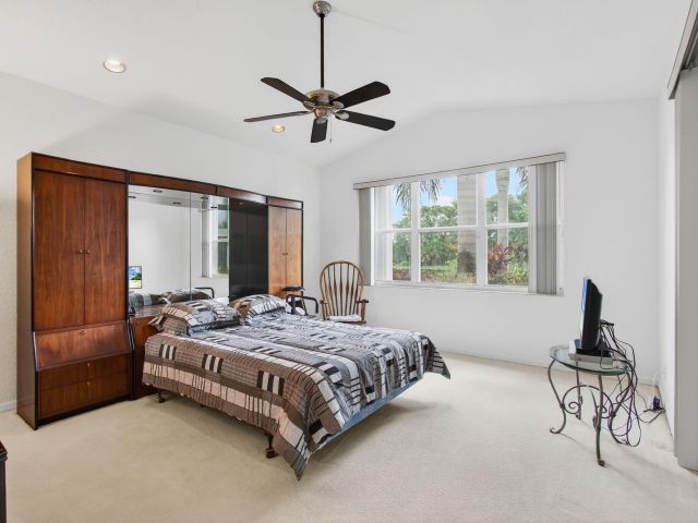 Продажа дома по адресу 18718 Sea Turtle Lane - фото 6548144