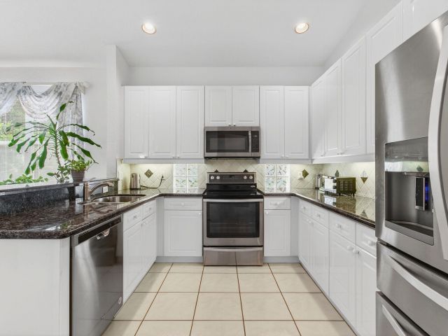 Продажа дома по адресу 18718 Sea Turtle Lane - фото 6548150