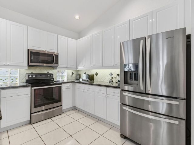 Продажа дома по адресу 18718 Sea Turtle Lane - фото 6548151