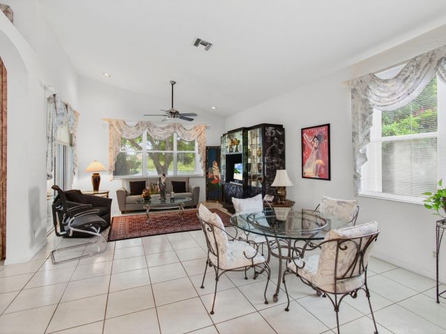 Продажа дома по адресу 18718 Sea Turtle Lane - фото 6548152