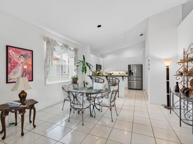 Продажа дома по адресу 18718 Sea Turtle Lane - фото 6548154