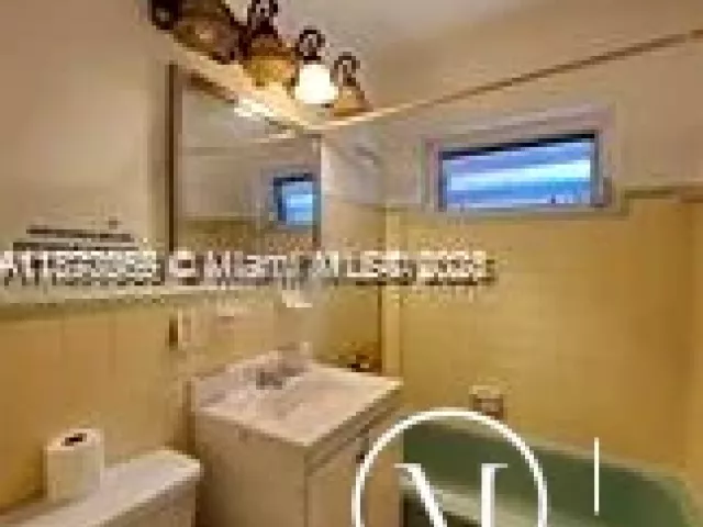 Продажа дома по адресу 1565 NE 141st St - фото 6568575