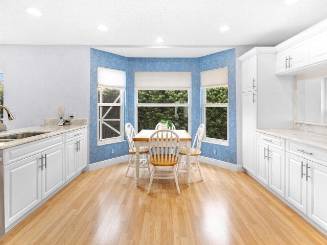 Продажа дома по адресу 10652 Buttonwood Lake Drive - фото 6537043