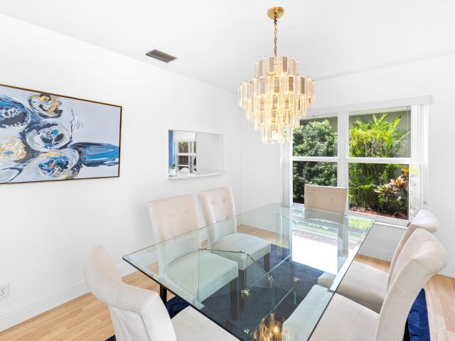 Продажа дома по адресу 10652 Buttonwood Lake Drive - фото 6537045