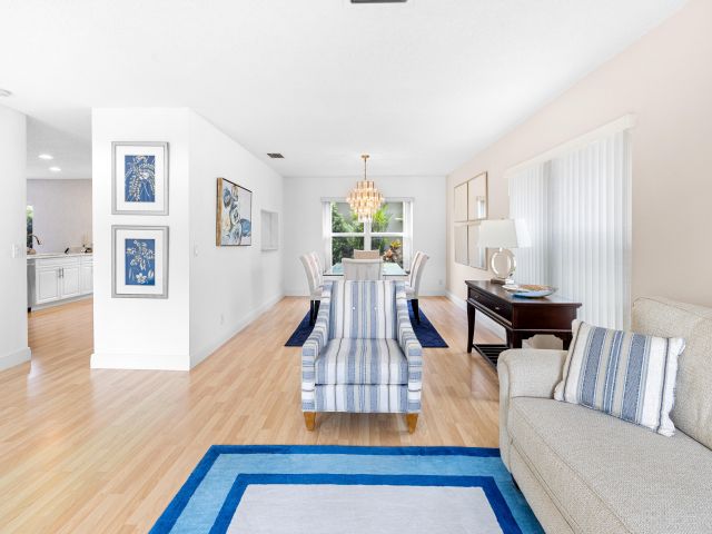 Продажа дома по адресу 10652 Buttonwood Lake Drive - фото 6537050