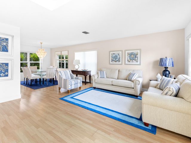 Продажа дома по адресу 10652 Buttonwood Lake Drive - фото 6537053