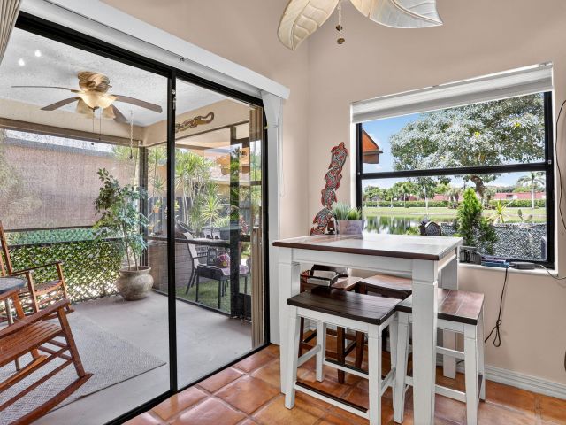 Продажа дома по адресу 8541 Old Towne Way - фото 6534383