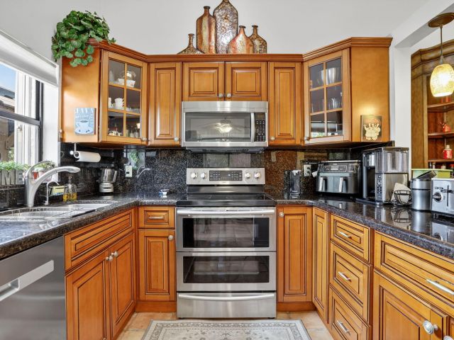 Продажа дома по адресу 8541 Old Towne Way - фото 6534388