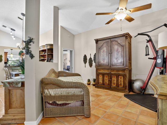 Продажа дома по адресу 8541 Old Towne Way - фото 6534389