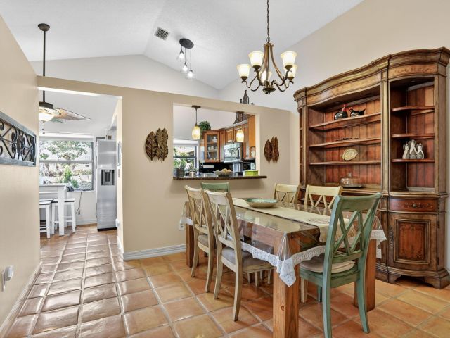 Продажа дома по адресу 8541 Old Towne Way - фото 6534392