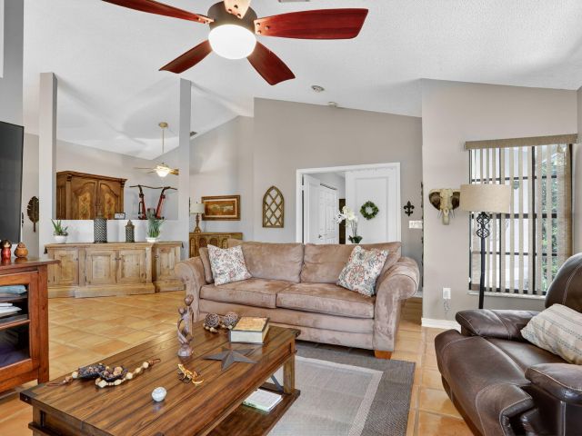 Продажа дома по адресу 8541 Old Towne Way - фото 6534394