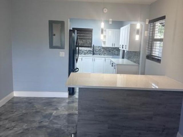 Продажа дома по адресу 430 Barnett Street - фото 6537757