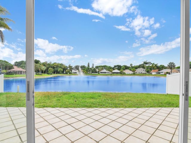 Продажа дома по адресу 10241 Fanfare Drive Drive - фото 6781973