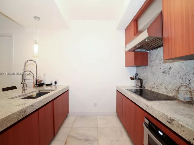 Квартира в аренду номер1204N - фото 6541188