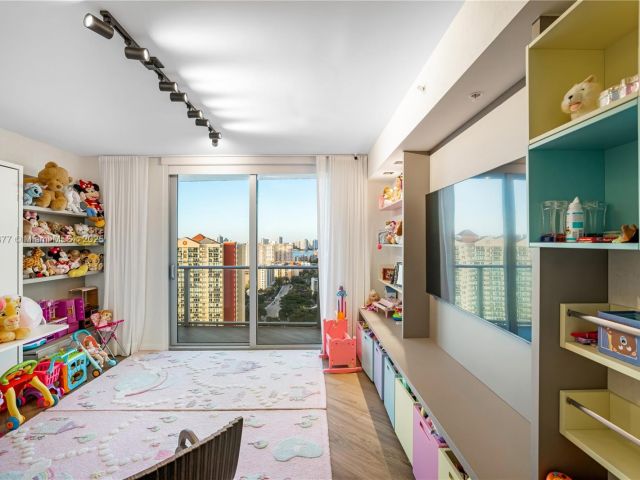 Продажа квартиры #5-2403 - фото 6559815