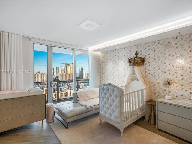 Продажа квартиры #5-2403 - фото 6559818