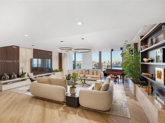 Продажа квартиры #5-2403 - фото 6559823