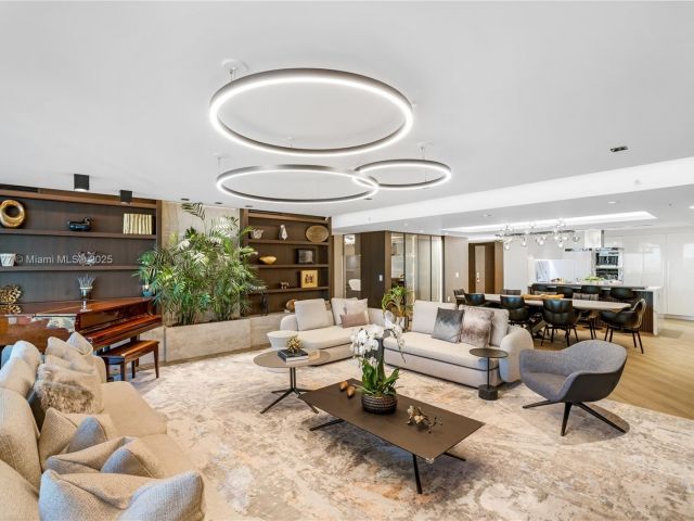 Продажа квартиры #5-2403 - фото 6559826