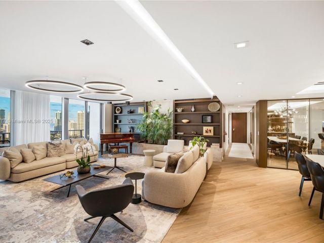 Продажа квартиры #5-2403 - фото 6559828