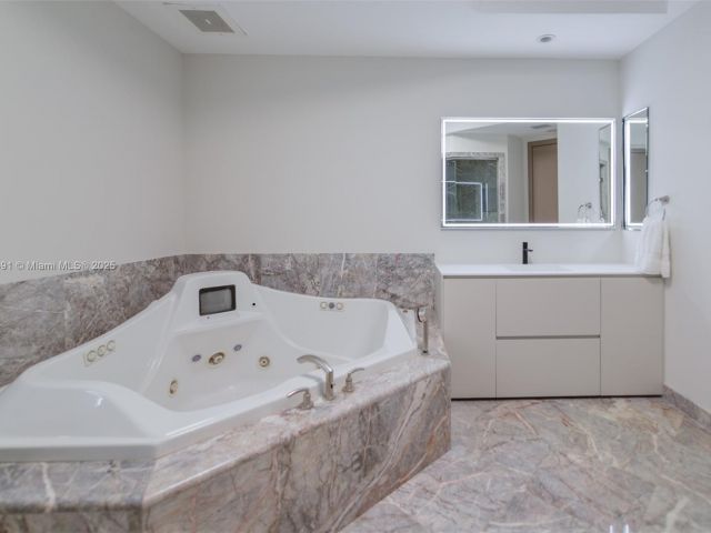 Продажа квартиры #2102 - фото 6539807