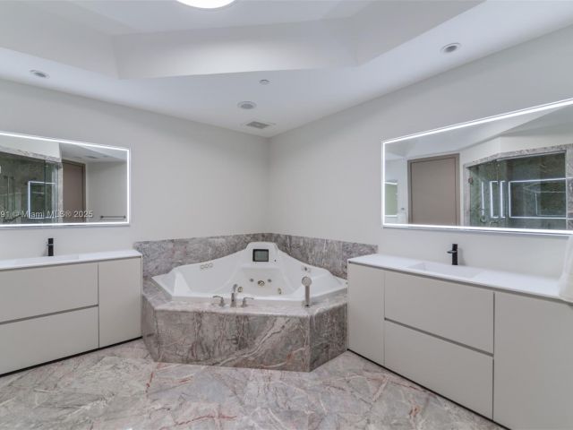 Продажа квартиры #2102 - фото 6539809