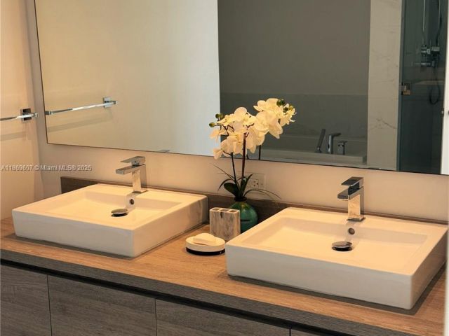 Квартира в аренду номер1021 - фото 6539475