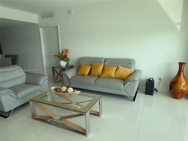 Квартира в аренду номер1021 - фото 6539476