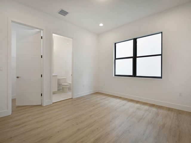 Дом в аренду по адресу 17062 Watersprite Lakes Road - фото 6542563