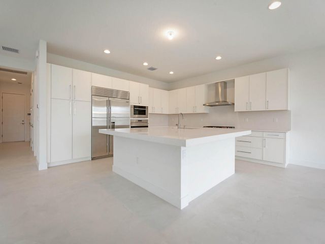 Дом в аренду по адресу 17062 Watersprite Lakes Road - фото 6542567