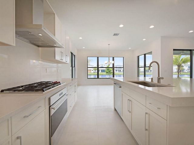 Дом в аренду по адресу 17062 Watersprite Lakes Road - фото 6542568