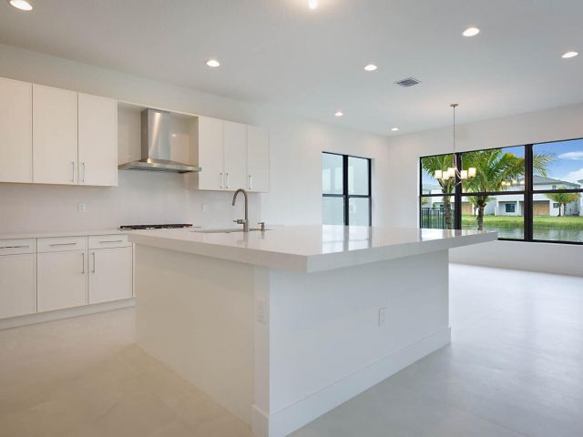 Дом в аренду по адресу 17062 Watersprite Lakes Road - фото 6542569