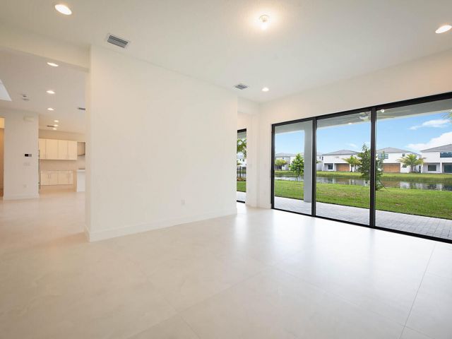 Дом в аренду по адресу 17062 Watersprite Lakes Road - фото 6542574